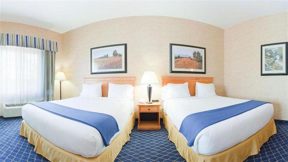 Holiday Inn Express & Suites Cheney By Ihg Kültér fotó