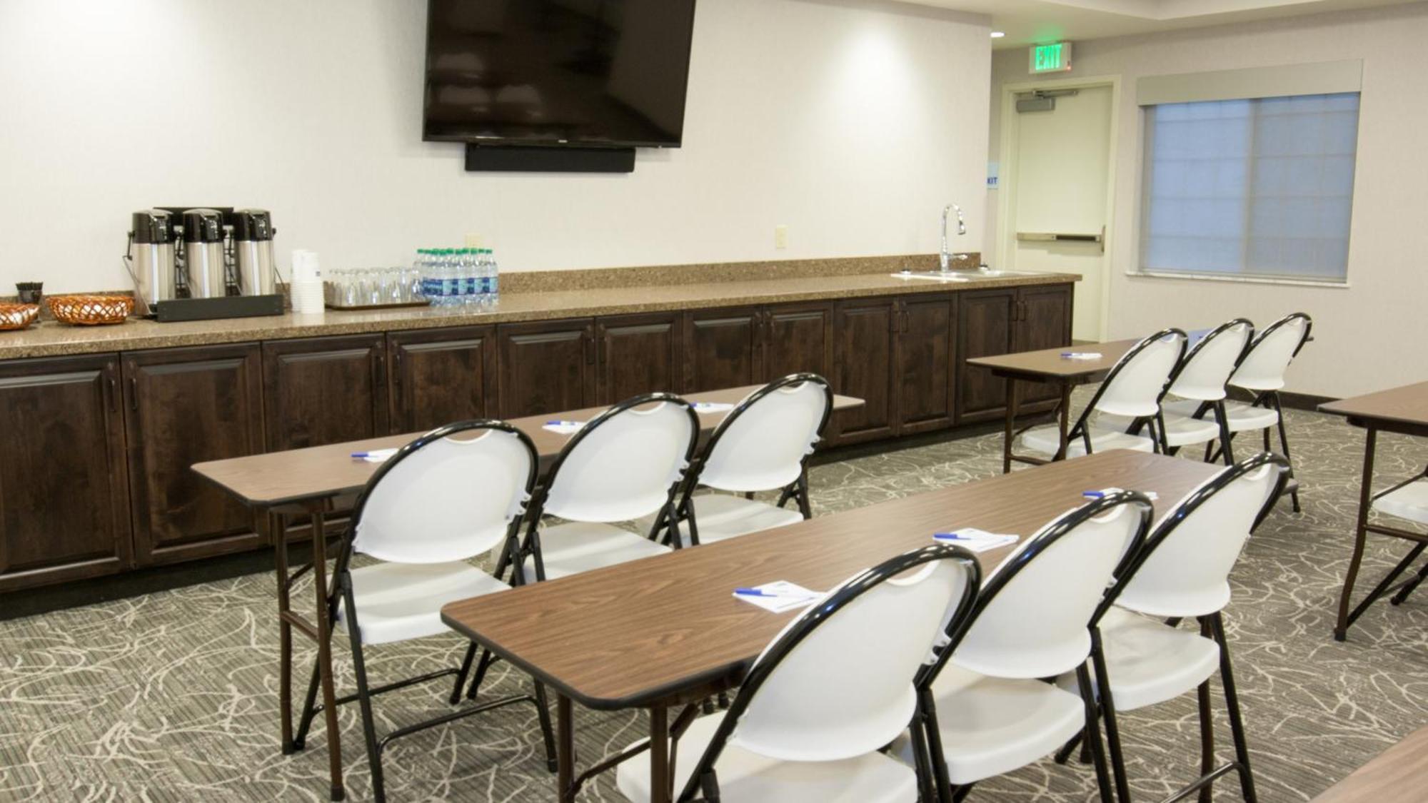 Holiday Inn Express & Suites Cheney By Ihg Kültér fotó